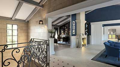 Photo 3D d'un projet immobilier de salon dans une villa de luxe à l'Île-de-Ré.